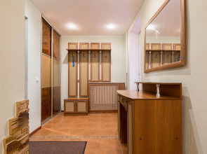 Апартаменты двухкомнатные  на Мещерском бульваре 3/3 .м.Cтрелка. Сова-Дом