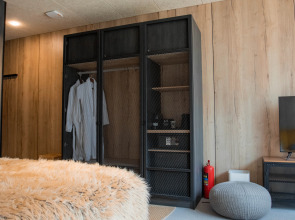 Отель Tenir Eco