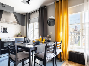 Апартаменты Двухуровневые Little Italy 140 кв.м с видом на собор