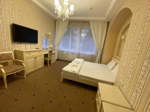 Отель Автор