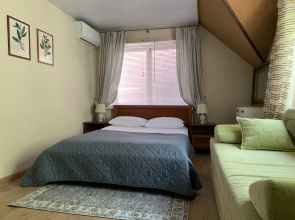 Mily V Tsentre Yalty Private House