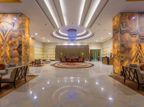 Отель La Suite Dubai Hotel & Apartments