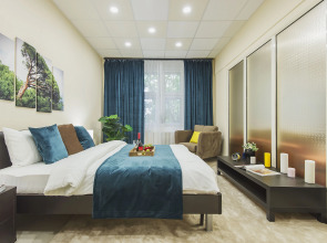 Квартира GM Apartments Стильная Трехкомнатная в центре рядом с МХАТ