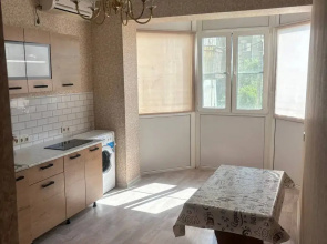 V Gagrakh ul Lakoba 4/41 Flat