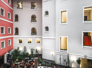 Отель Grand Hotel Yerevan