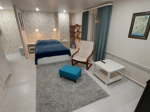 Na Arbate S Vidom Na Zaliv Volgu I Krasnuyu Ploschad Flat