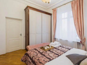 Квартира GM Apartments на 16 этаже Сталинской высотки