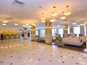 The Grand Gloria Отель