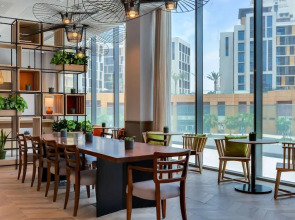 Отель IntercityHotel Dubai Jaddaf Waterfront