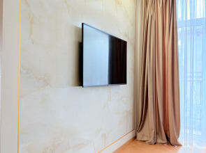 Квартира Роскошная двухкомнатная квартира в сталинке с видом на Аллею Героев