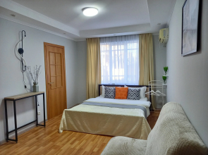 Zvyozdnoye Trio Flat