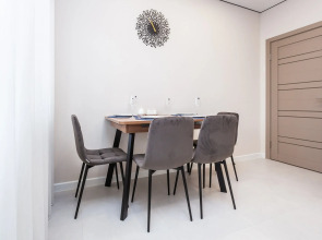 Апартаменты рядом с Парком Галицкого на улице имени Жлобы 139