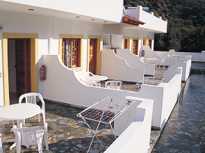 Minos Apartments