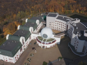 Квартира на главной площади города рядом с парком и достопримечательностями Уфы