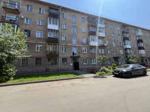 Апартаменты Unique Apart Каштан рядом с РИАцентром, КузГТУ и кинотеатром Космос на Демьяна Бедного 3