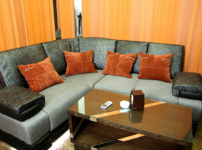 Отель Roma Yerevan & Tours