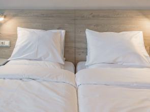 Апартаменты Просторные в Kм Tower Plaza 229