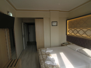 Отель Grand Liza