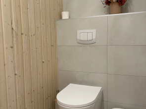 Апартаменты с двумя спальнями в частном доме