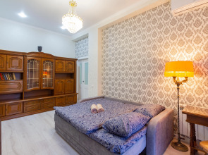 Квартира Двухкомнатная в Истoричeскoм Цeнтpе Гopода с Парковкой