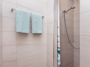 Апартаменты 2-комнатные для семьи с большим балконом