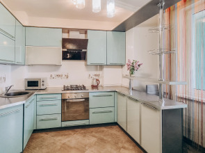 Апартаменты LovelyHome39 на Липовой Аллее