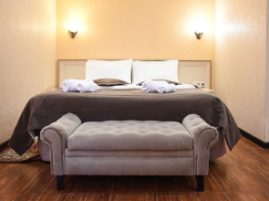 Отель Shine House