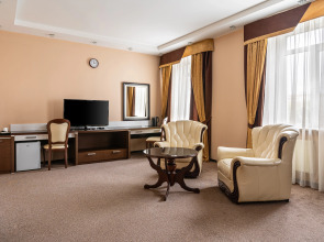 Отель Губернский