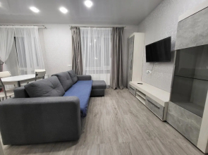 GuestKomi Tentyukovskaya 300 4 etazh Apartment