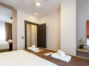 Отель BayMari Suites City Life