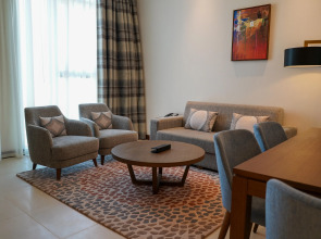 Staybridge Suites Dubai al-Maktoum Airport, an IHG Hotel