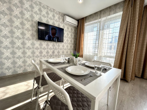 Апартаменты FSF Двухкомнатные (24 этаж) с Кофемашиной и Массажером