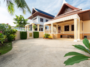 Spacious 3BR Family Villa with Private Pool Villa