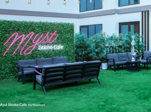 Отель Grand Kingsgate Waterfront By Millennium