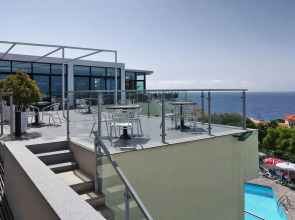 Отель Muthu Raga Madeira