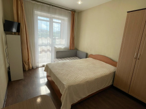 Svetlaya Studiya Na Lermontova 31 Flat