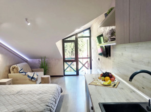 Апартаменты Greenberg на Защитников Кавказа 114