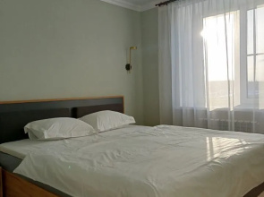Uyutnaya Dlya Bolshoy Kompanii Flat
