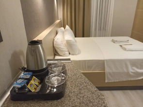 Falcon Palace Hotel
