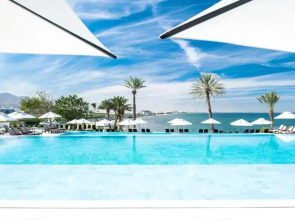 Crowne Plaza Muscat by IHG Hotel