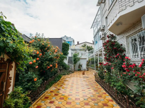 8-Ye Nebo Guest House