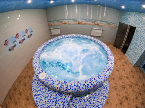 Отель Корона