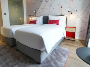 Отель IntercityHotel Dubai Jaddaf Waterfront