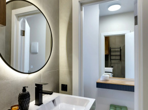 Апартаменты Уютная Дизайнерская Студия у Метро Ботанический Сад