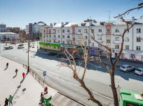 Апартаменты №4 у Тюменского областного суда