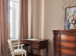 Апартаменты в Доходном доме на Патриарших прудах