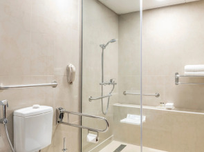 Отель Four Points by Sheraton Sheikh Zayed Road