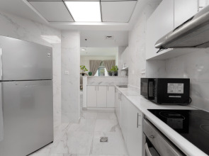 Апартаменты Unique & Stylish High Floor close to Marine Club