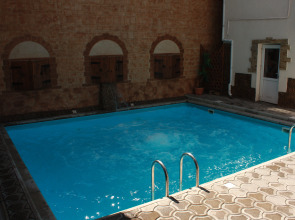 Отель Максимус