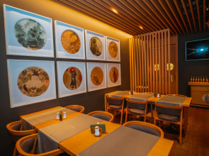 Отель Leon Boutique Hotel 4